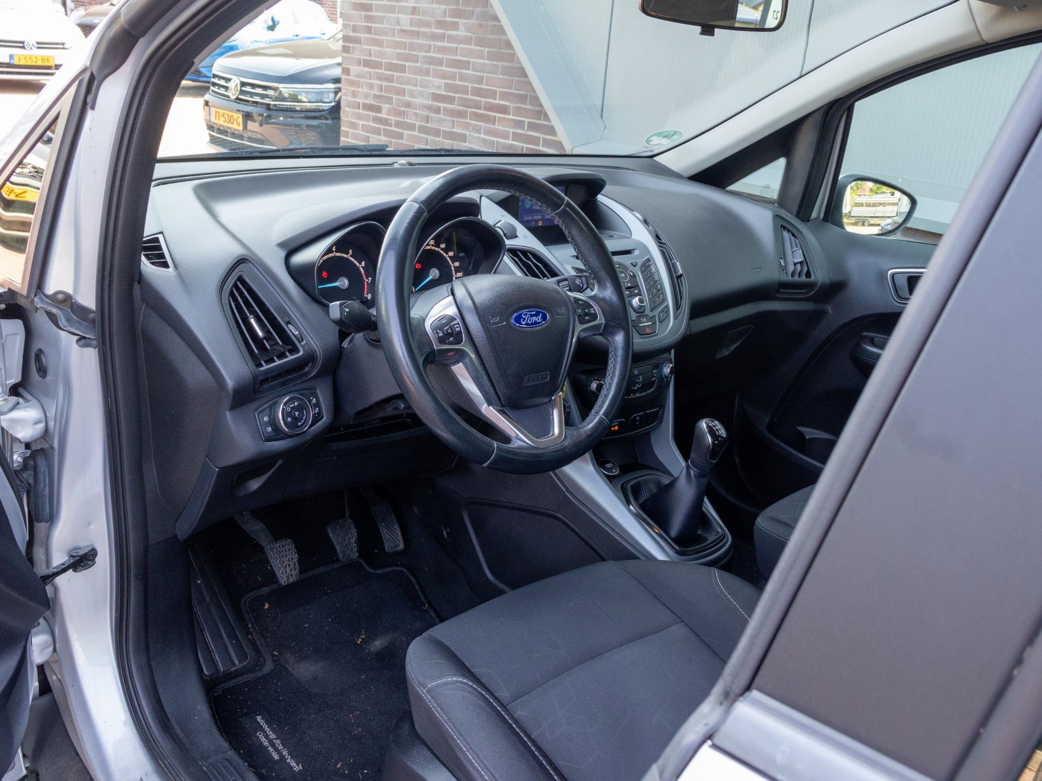 Foto van Ford B-max