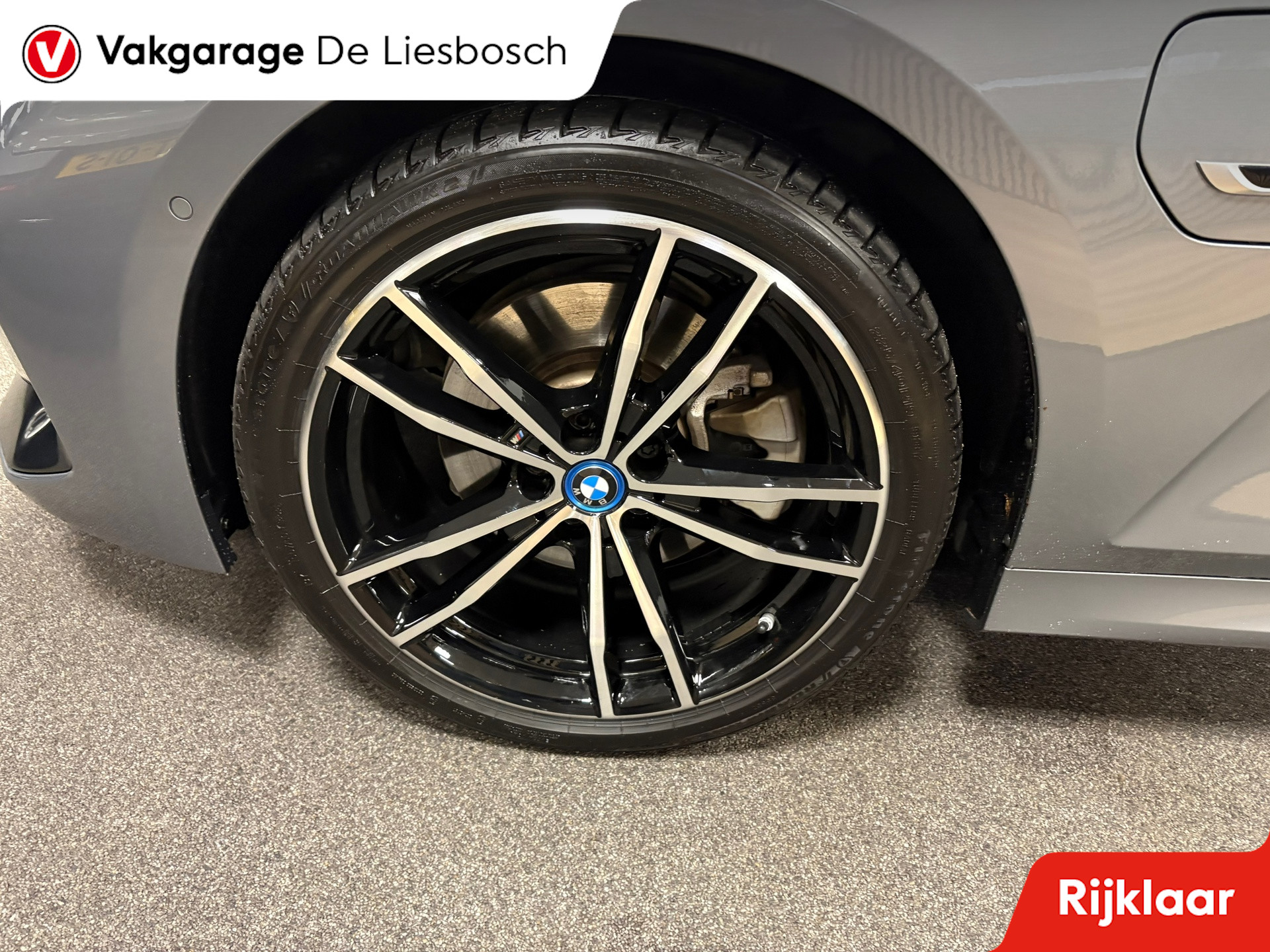 Foto van BMW 330e xDrive
