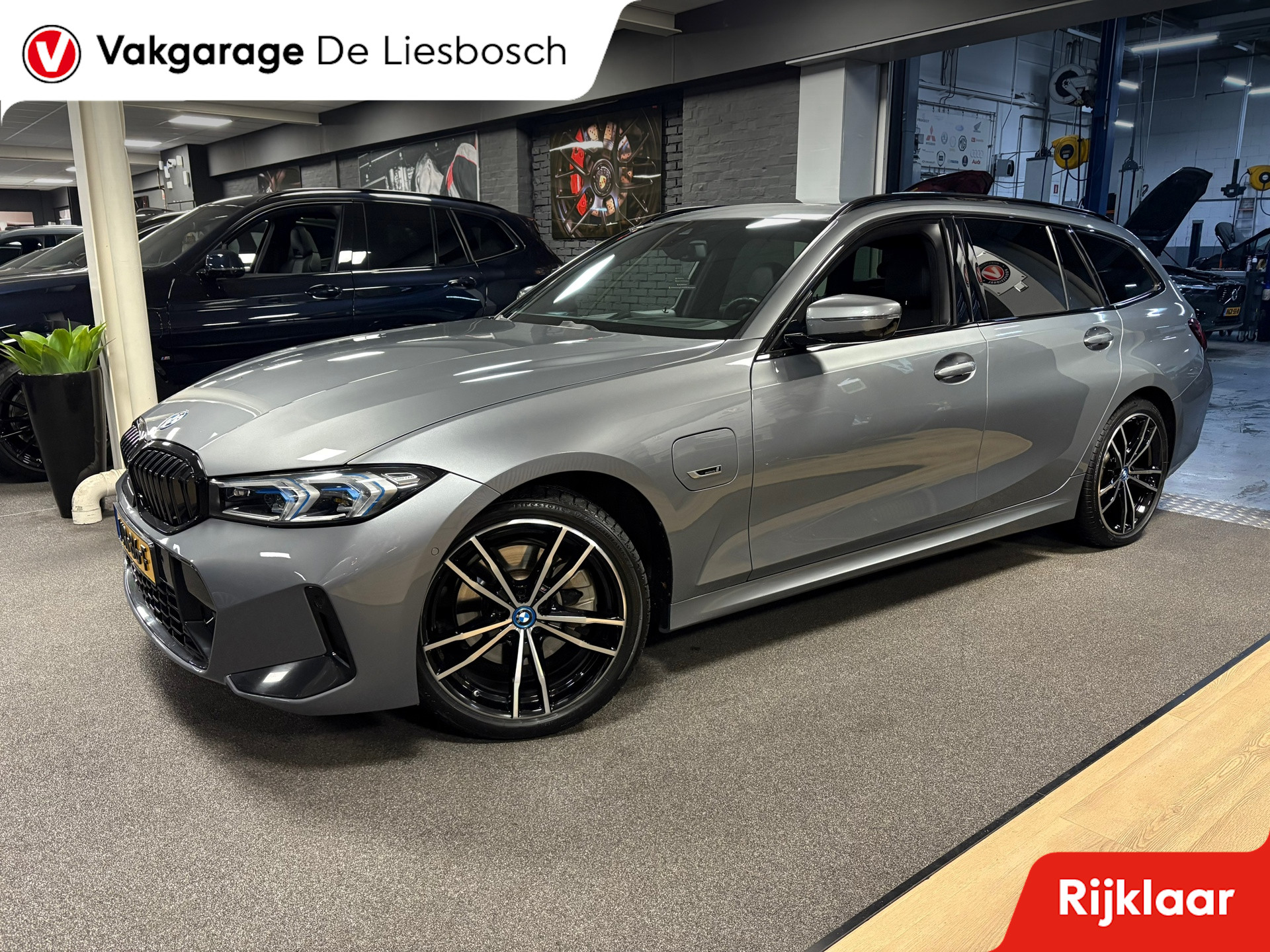 Foto van BMW 330e xDrive