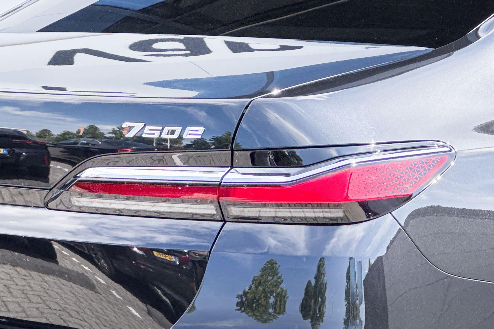 Foto van BMW 750e xDrive
