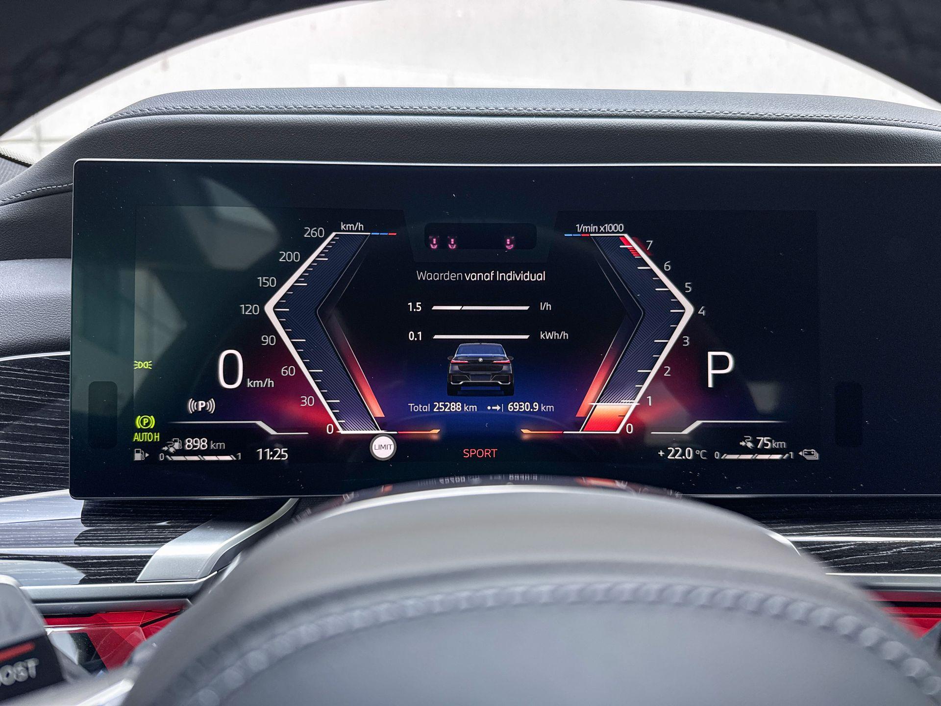 Foto van BMW 750e xDrive