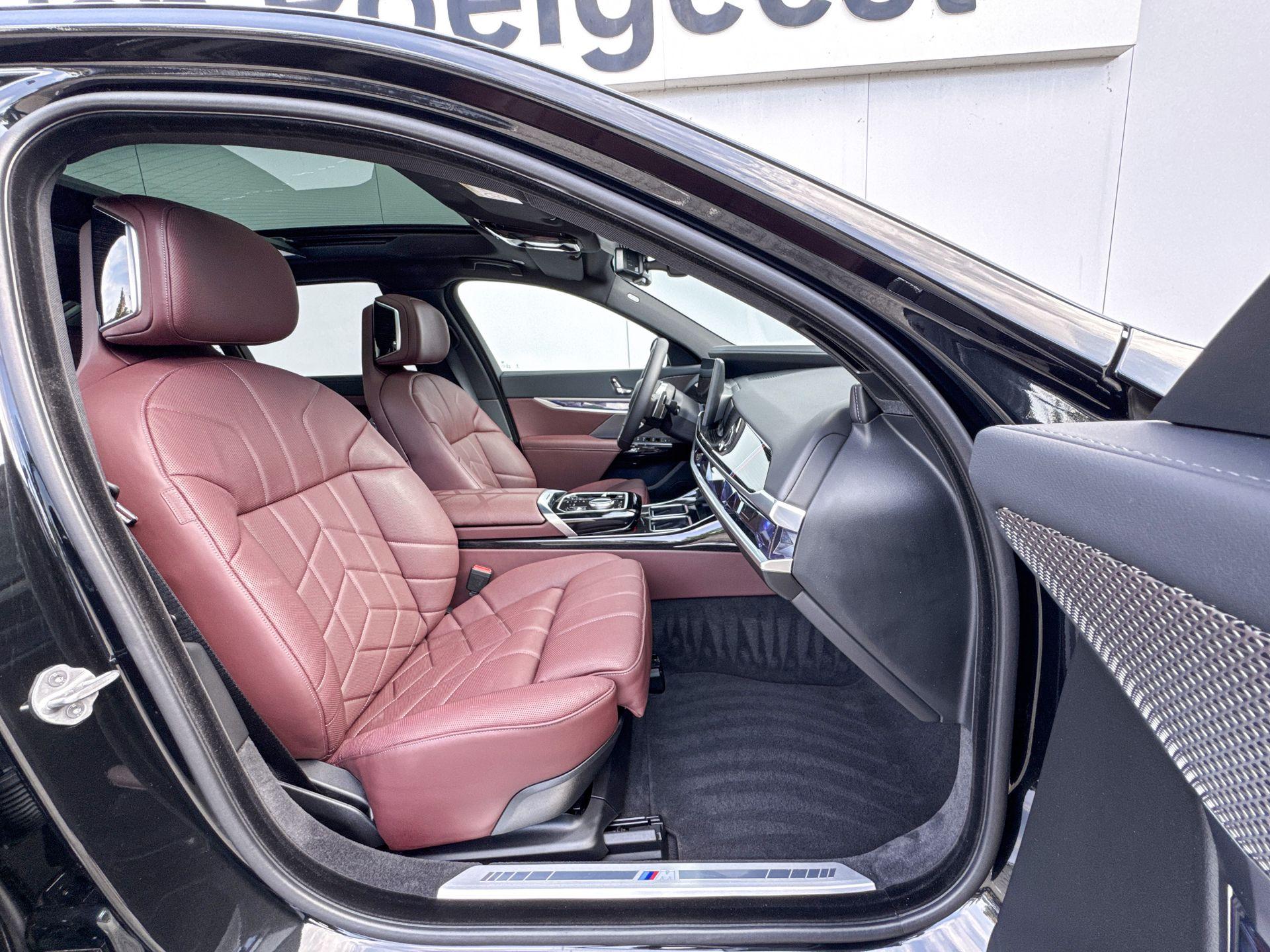 Foto van BMW 750e xDrive