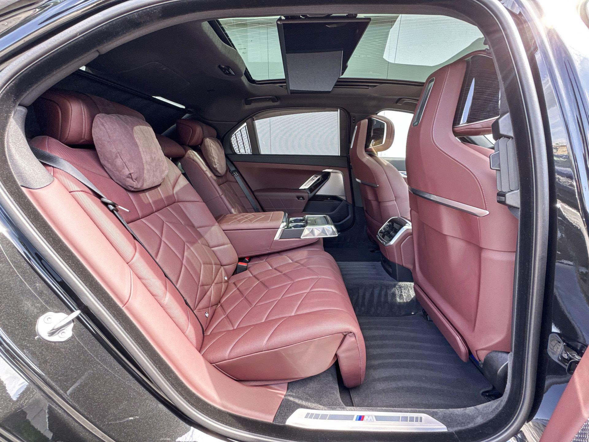 Foto van BMW 750e xDrive