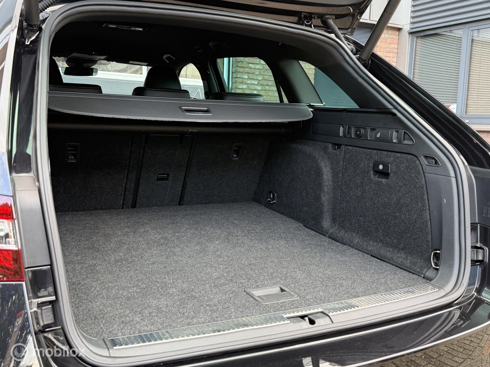 Foto van Skoda Superb Combi