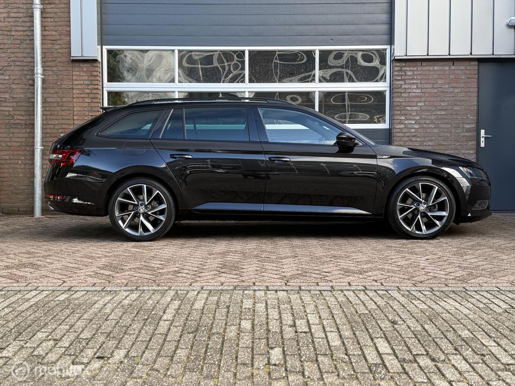 Foto van Skoda Superb Combi
