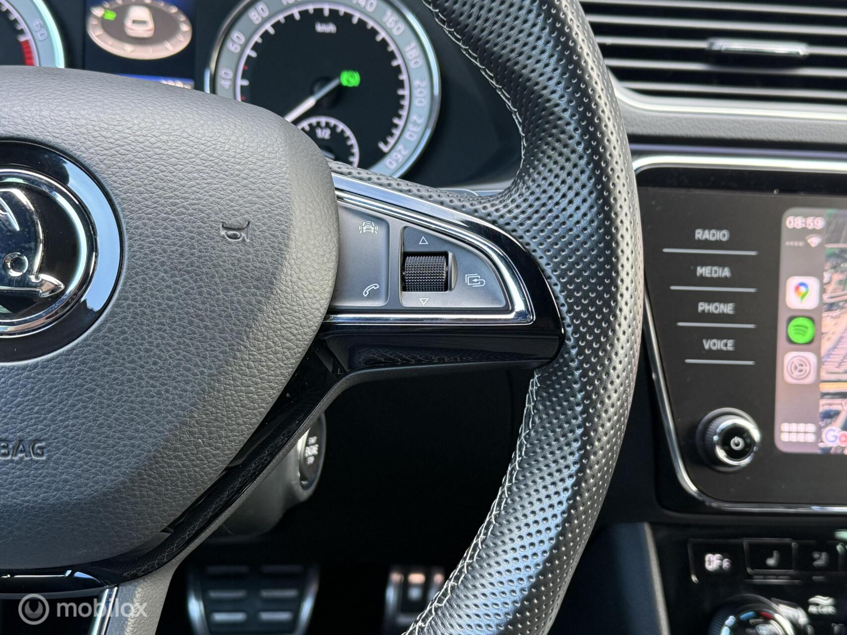 Foto van Skoda Superb Combi