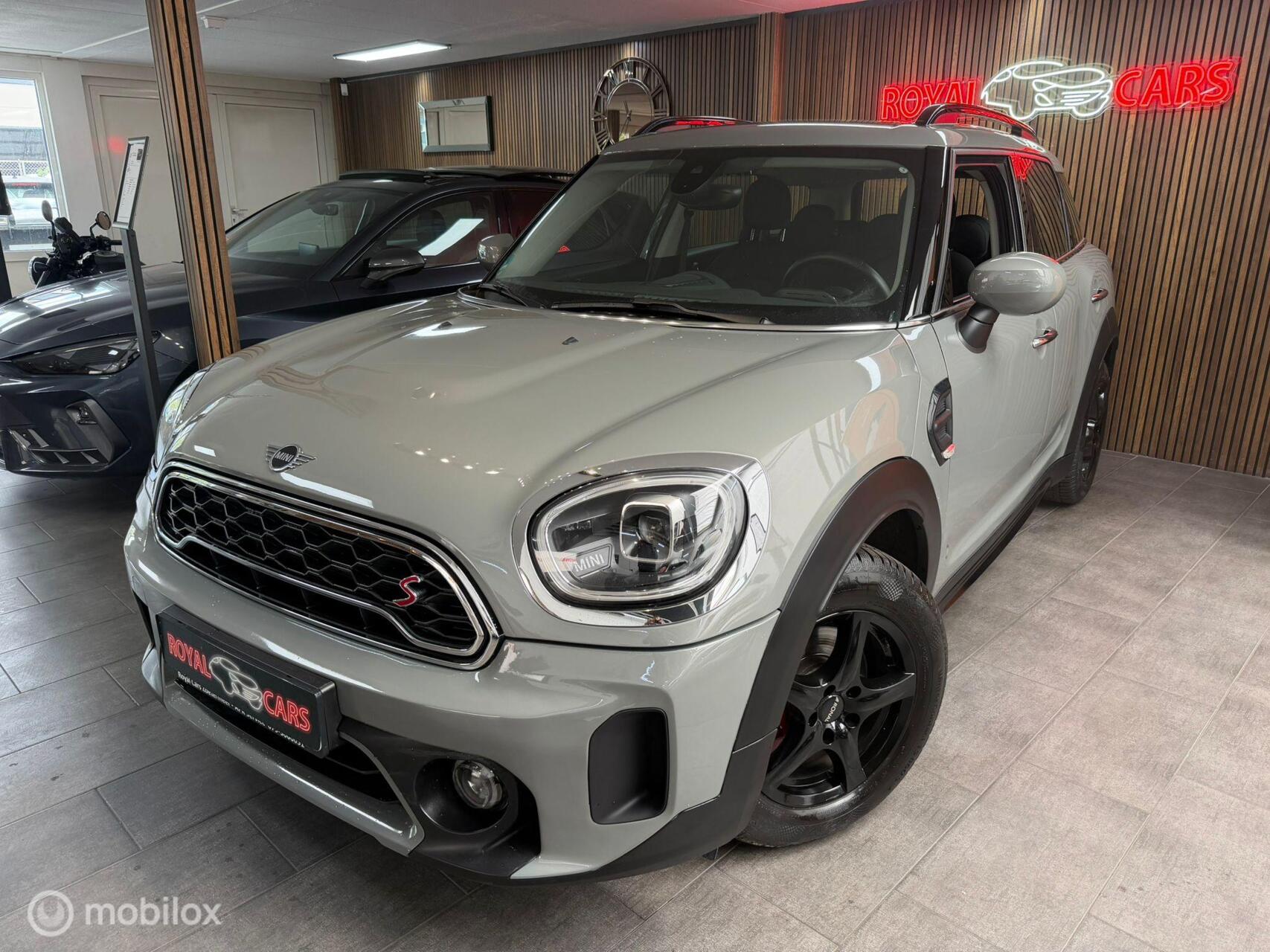 Mini Countryman 1.5 Cooper Business Edition/ NARDO GREY 2022 - voorkant