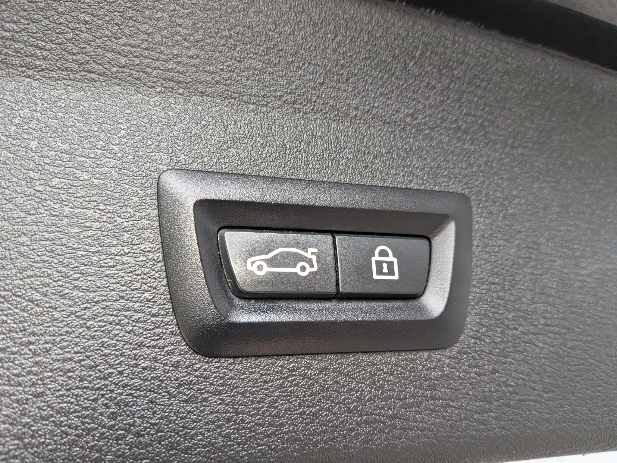 Foto van BMW X1 Xdrive25e