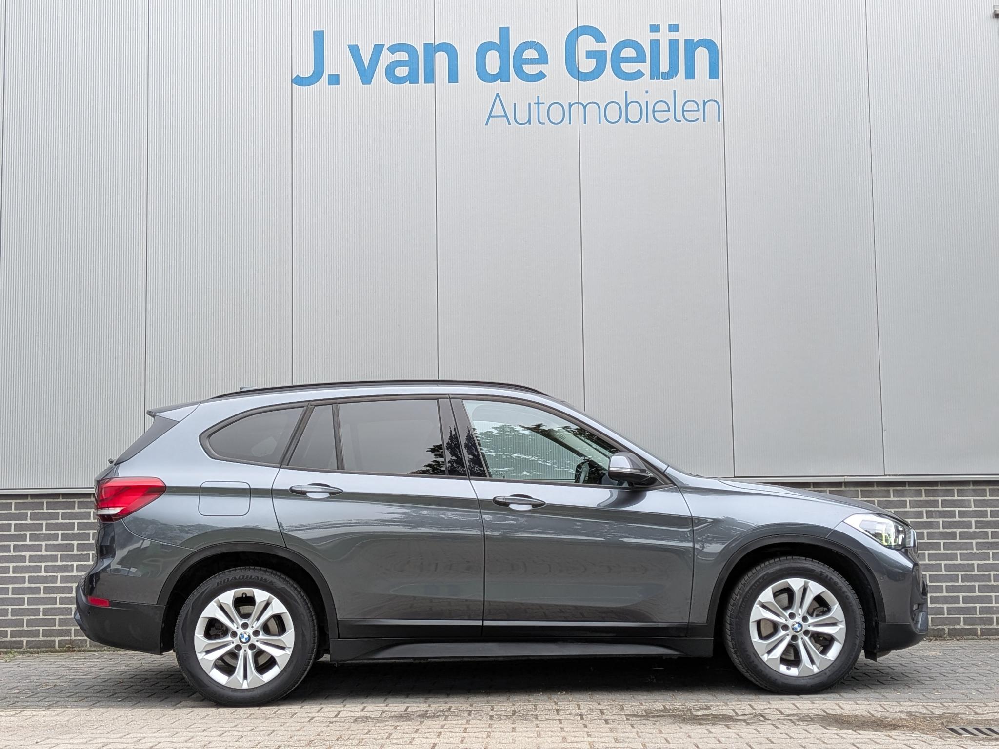 Foto van BMW X1 Xdrive25e