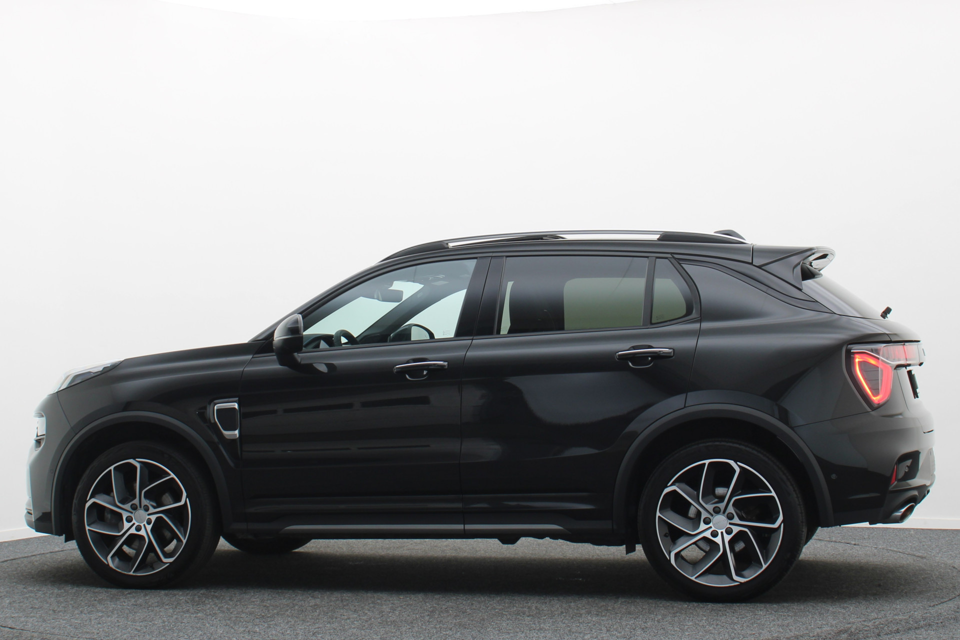 Foto van Lynk&co LYNK & Co 01