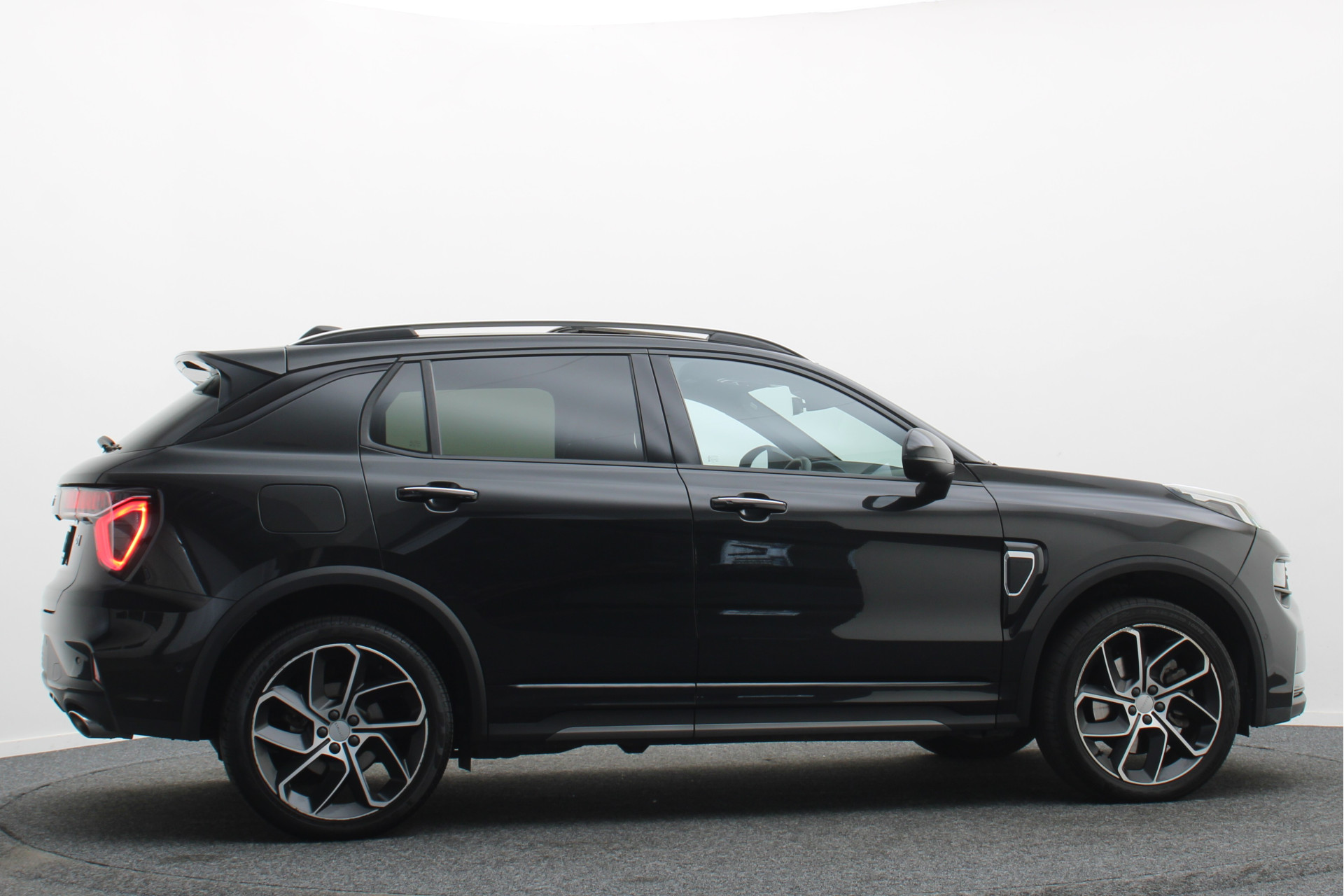Foto van Lynk&co LYNK & Co 01