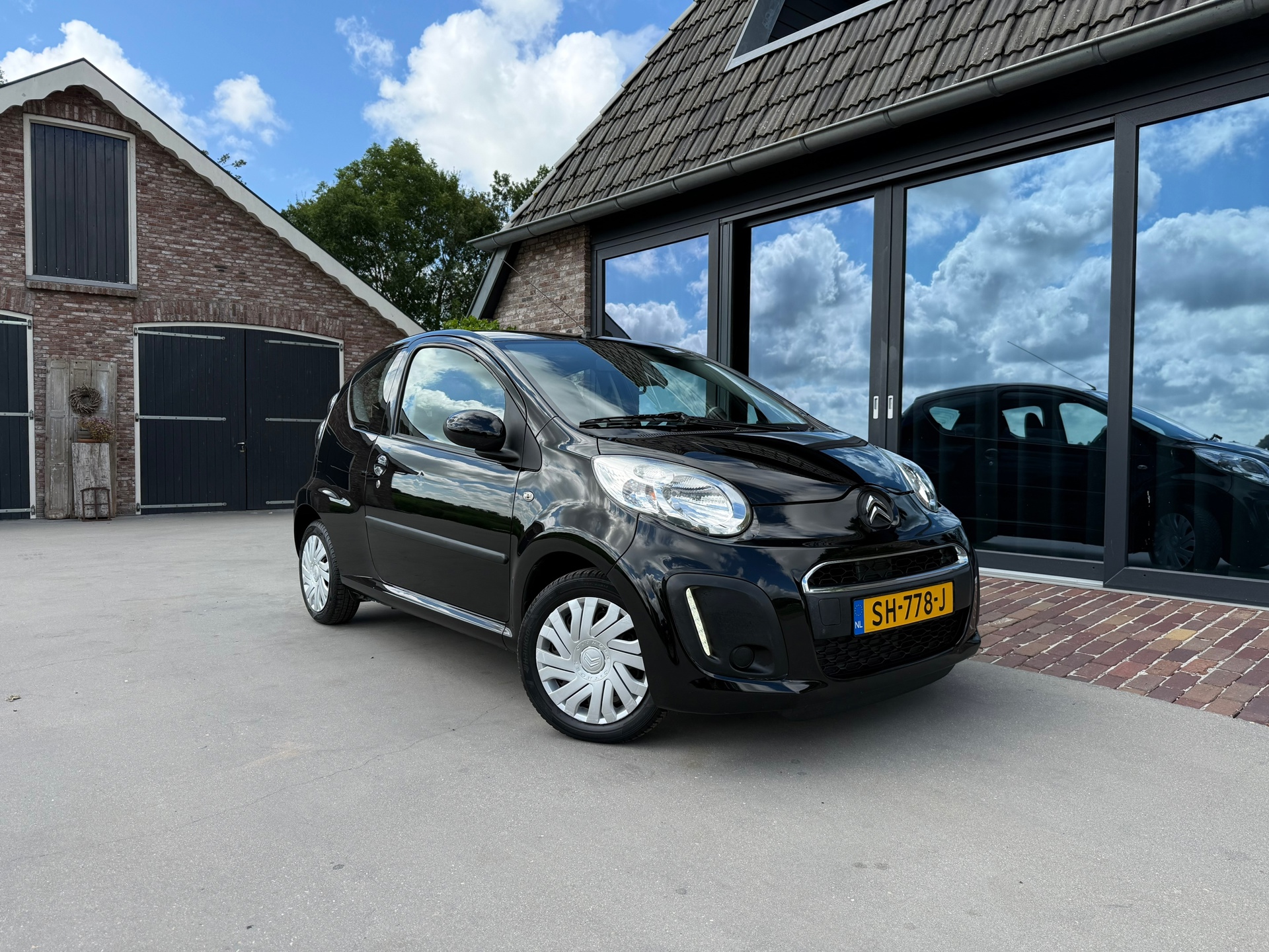 Citroen Citroen C1 1.0 Tendance  | Nieuwe APK | Zeer nette staat | 2012 - voorkant