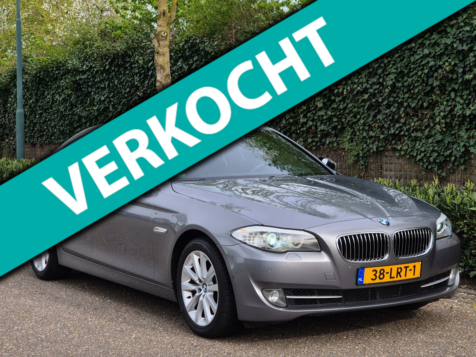 BMW 535i 535i High Executive 306 PK GR Navigatie Schuifdak 2e-eigenaar Dealer onderhouden Orig. NL NAP 2010 - voorkant