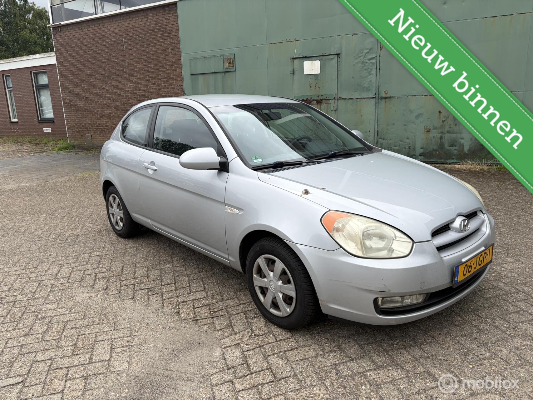 Foto van HYUNDAI ACCENT