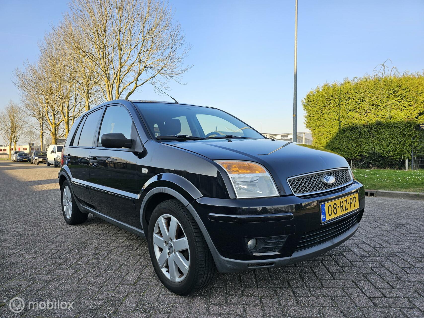 Ford Fusion 1.4-16V Futura Airco 2005 - voorkant