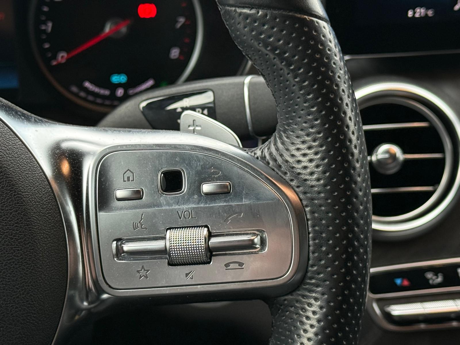 Foto van Mercedes-Benz GLC 300 E 4Matic