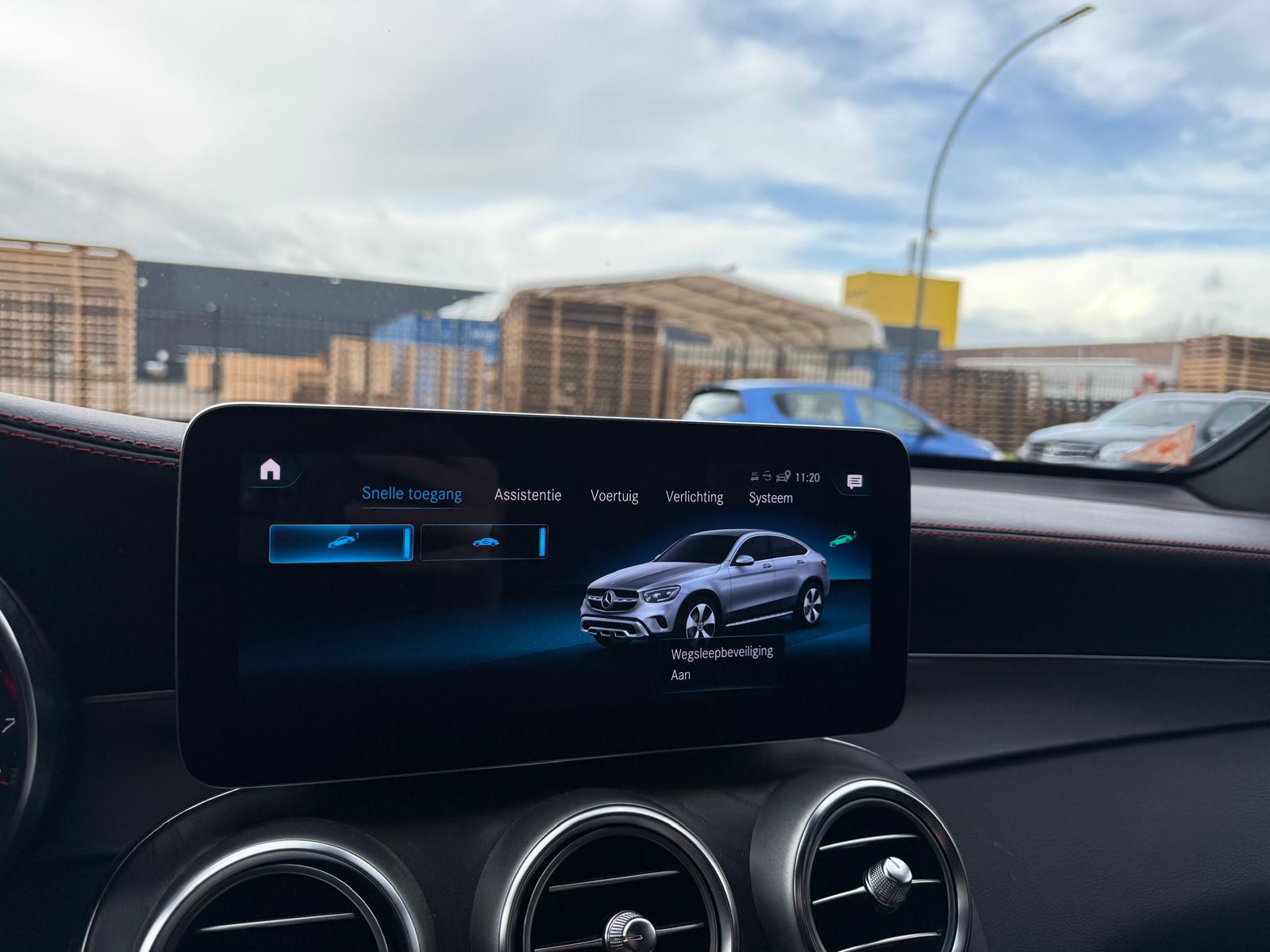 Foto van Mercedes-Benz GLC 300 E 4Matic