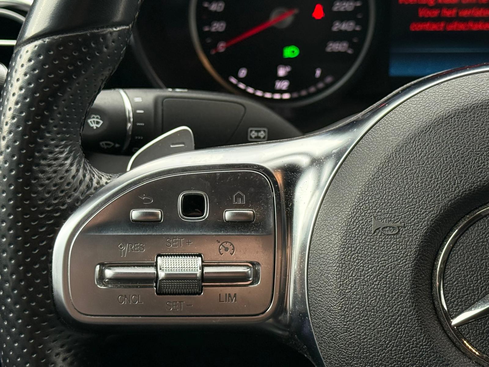 Foto van Mercedes-Benz GLC 300 E 4Matic