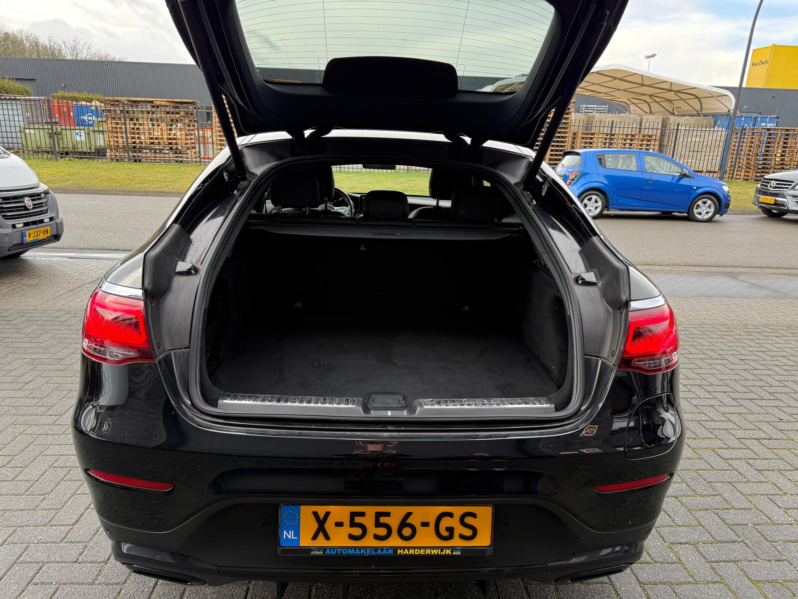 Foto van Mercedes-Benz GLC 300 E 4Matic