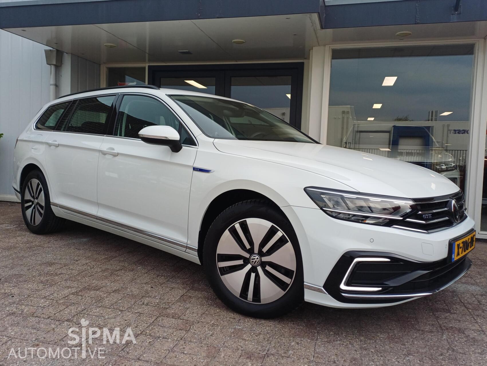 Volkswagen Passat 1.4 TSI PHEV GTE Business 2021 - voorkant
