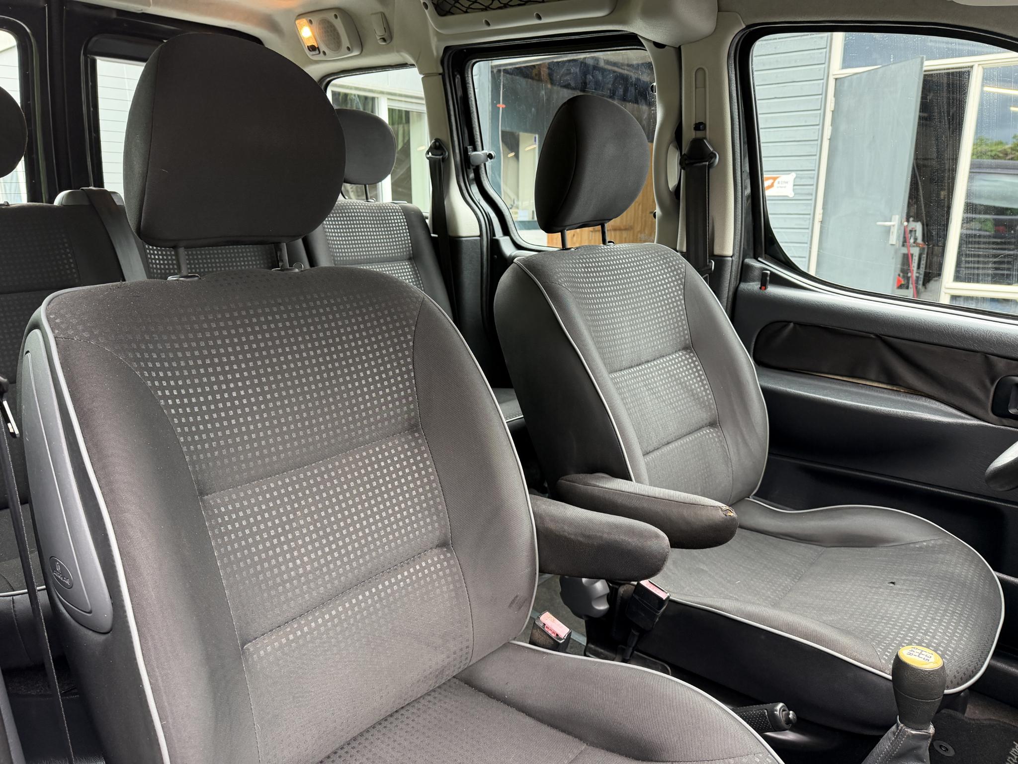 Foto van Peugeot Partner