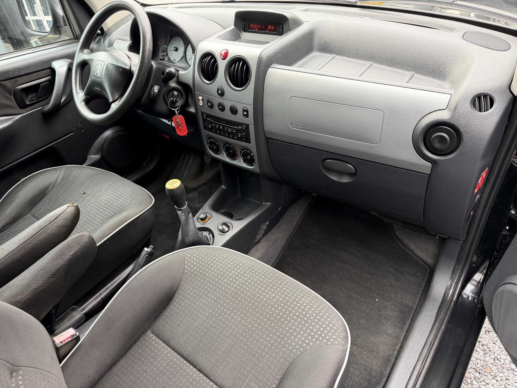 Foto van Peugeot Partner