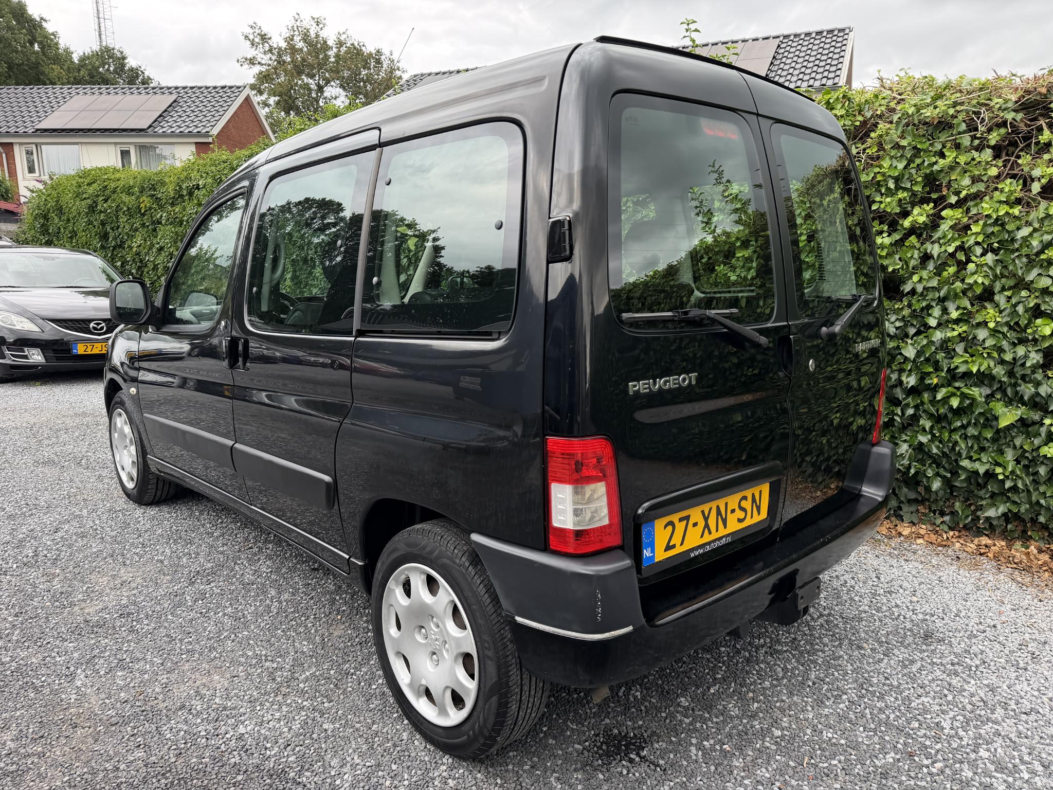 Foto van Peugeot Partner