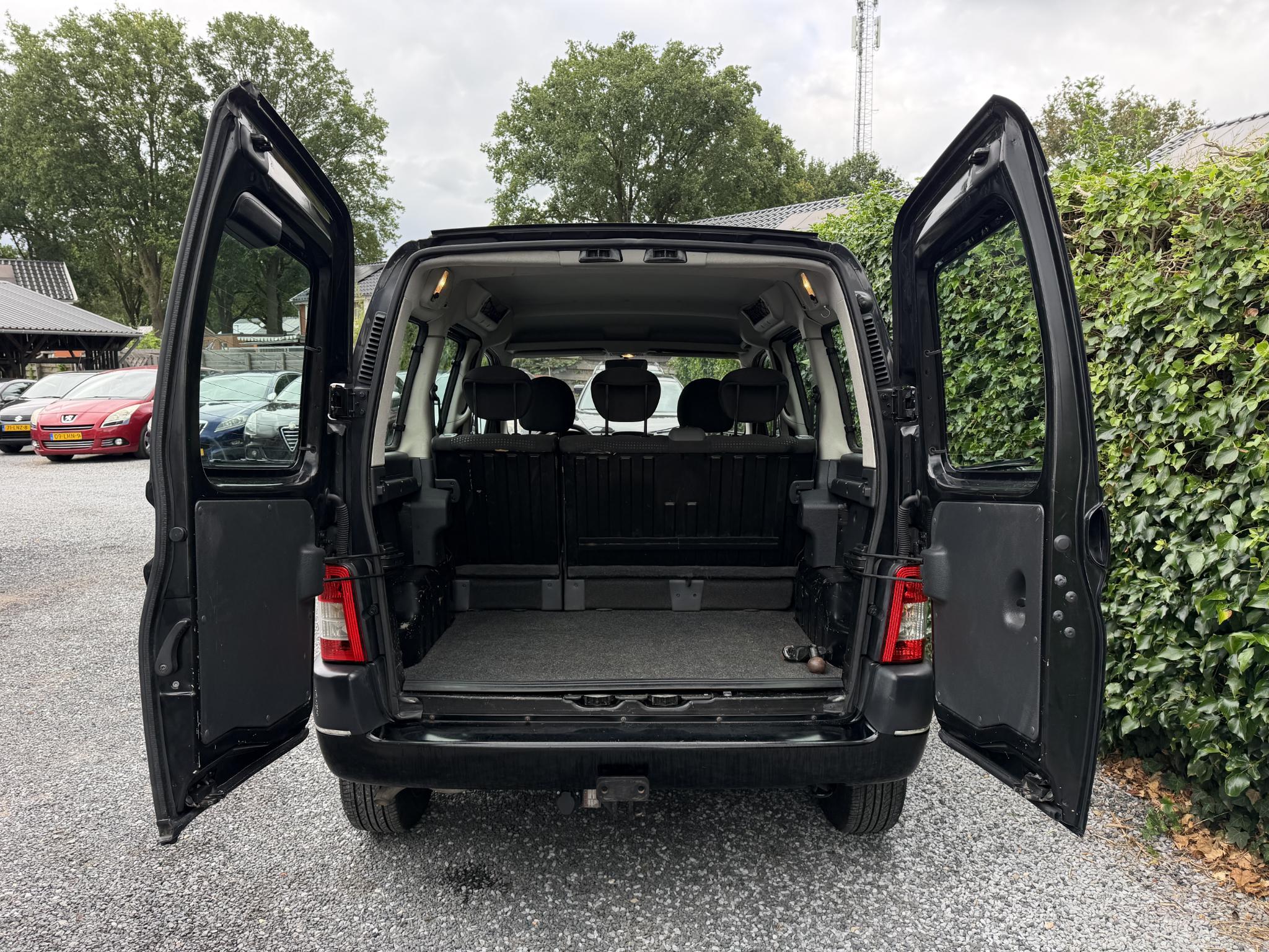 Foto van Peugeot Partner