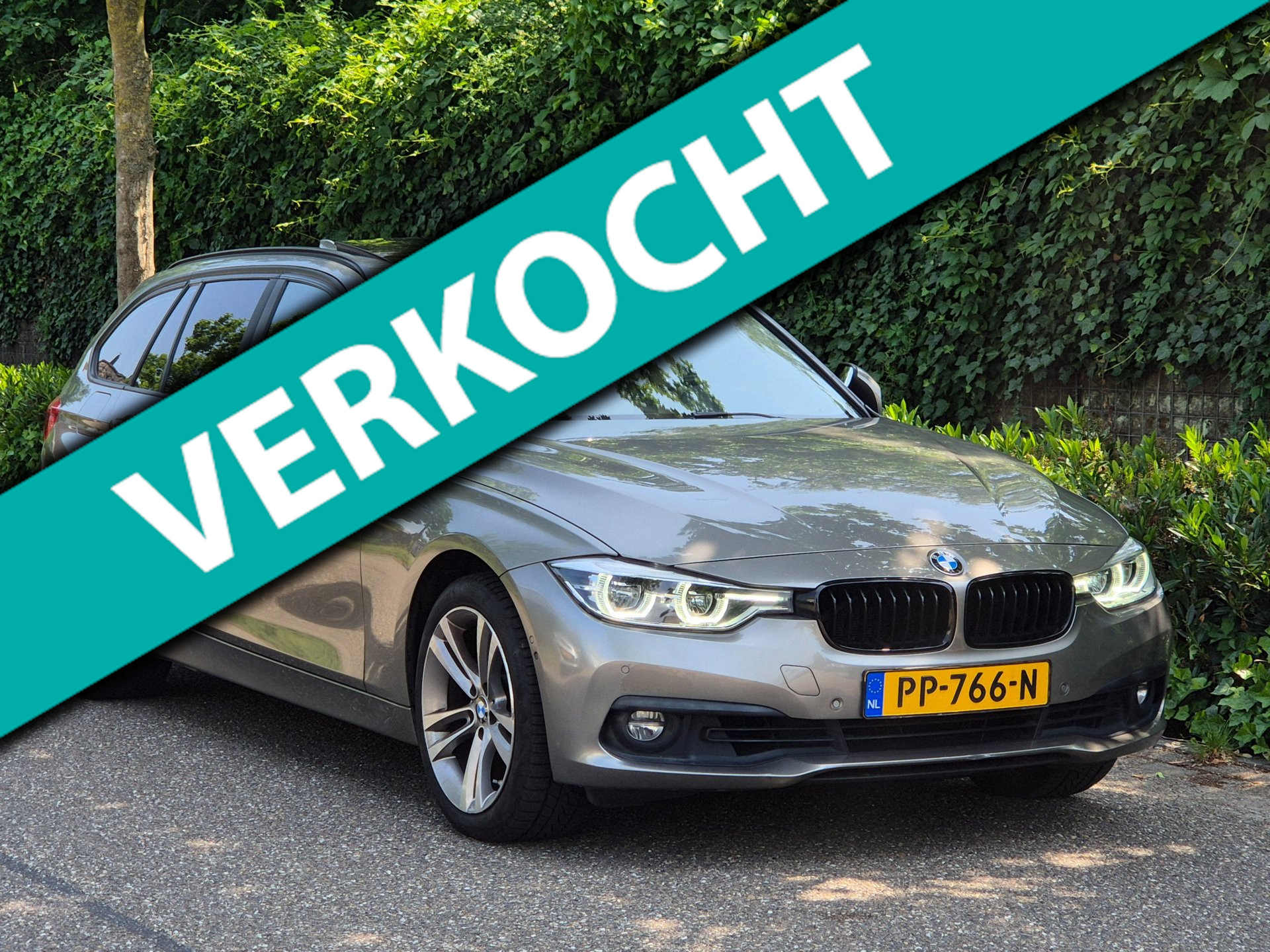 BMW 320i 320i High Executive 2017 - voorkant