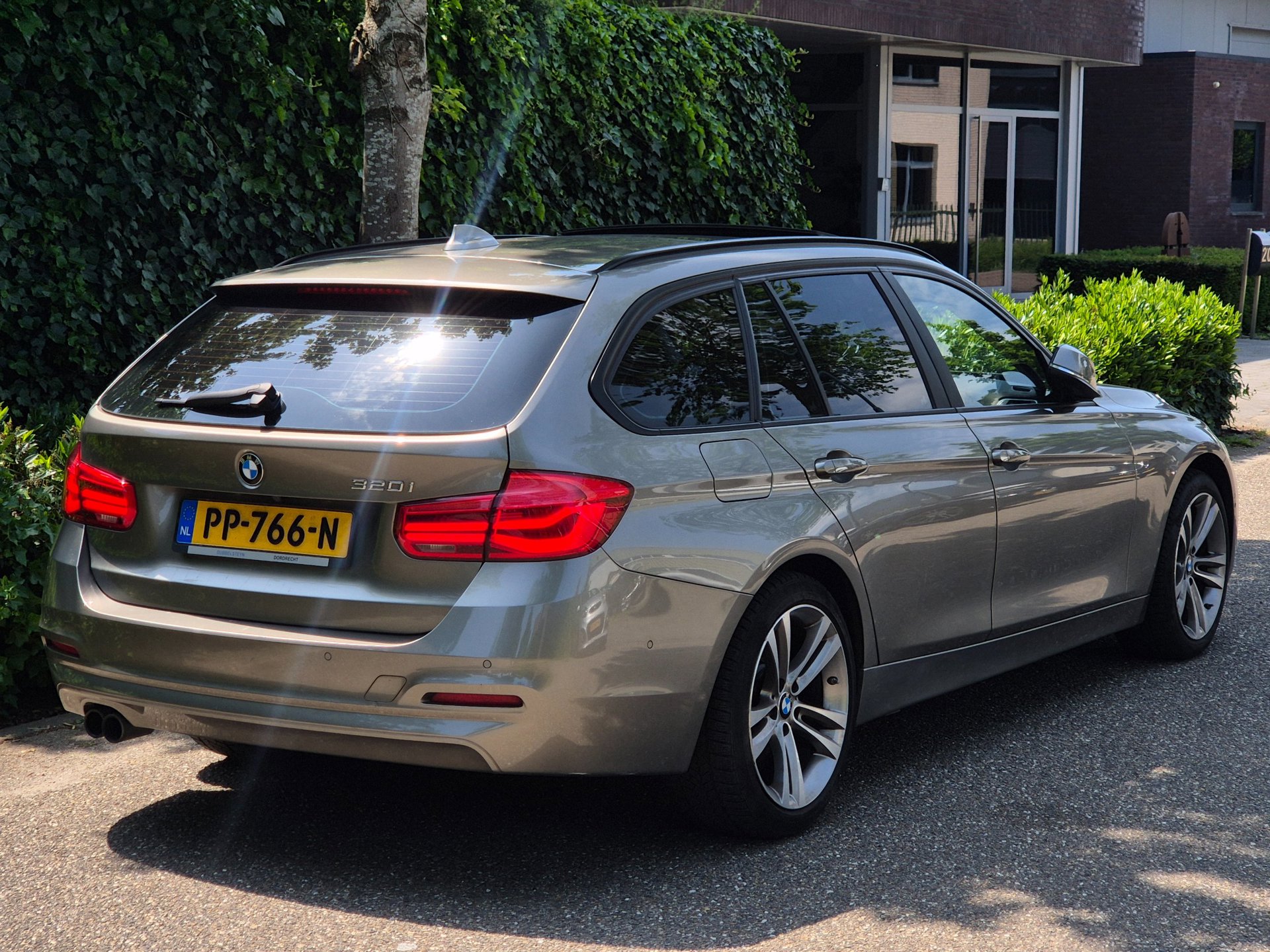 Foto van BMW 320i