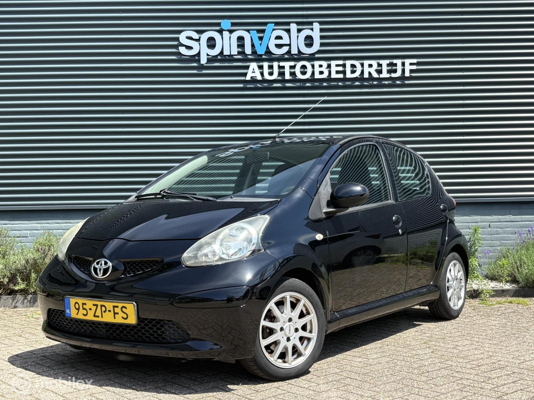 Toyota Toyota Aygo 1.0-12V Sport 2008 - voorkant