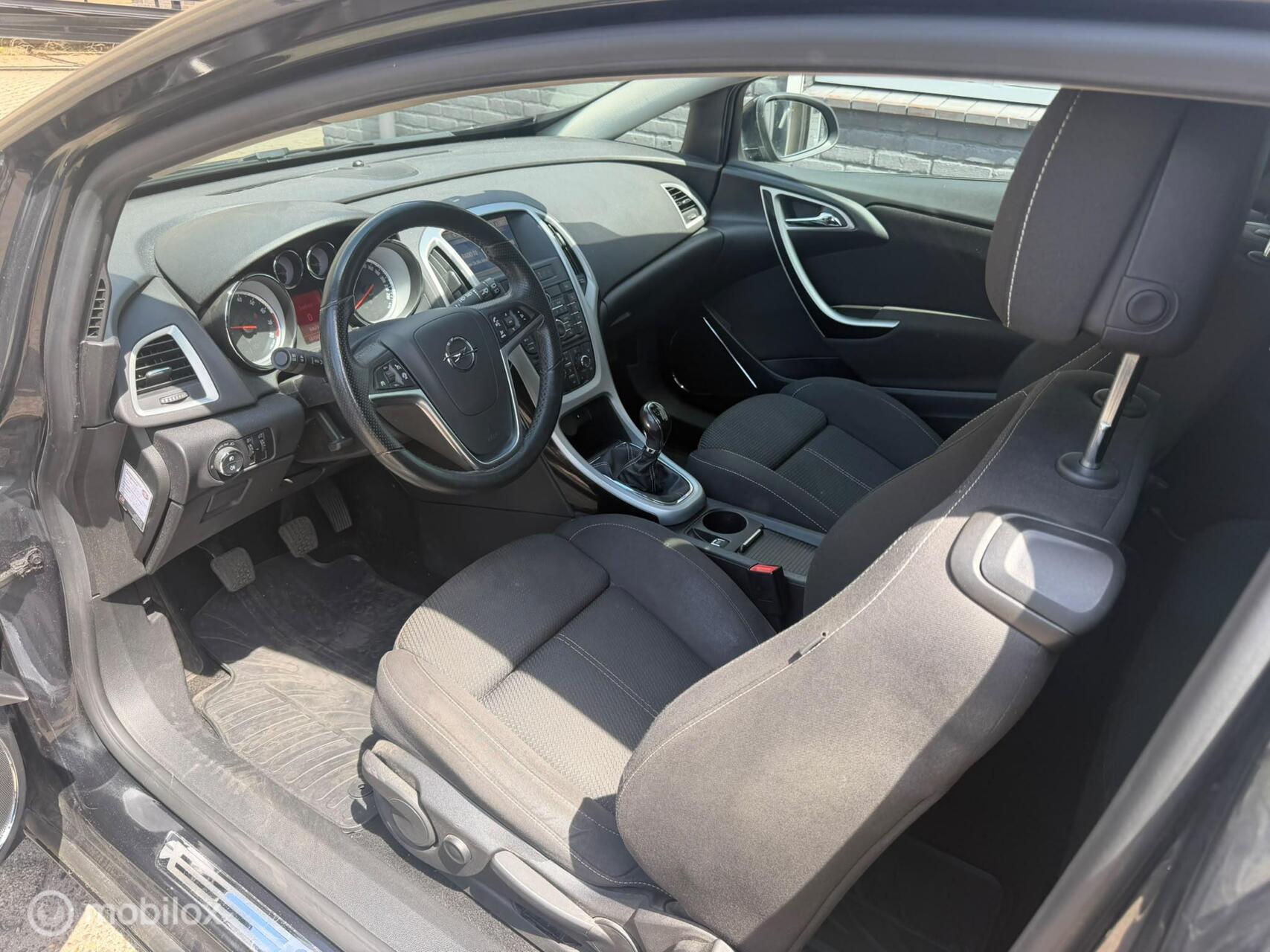 Foto van Opel Astra GTC