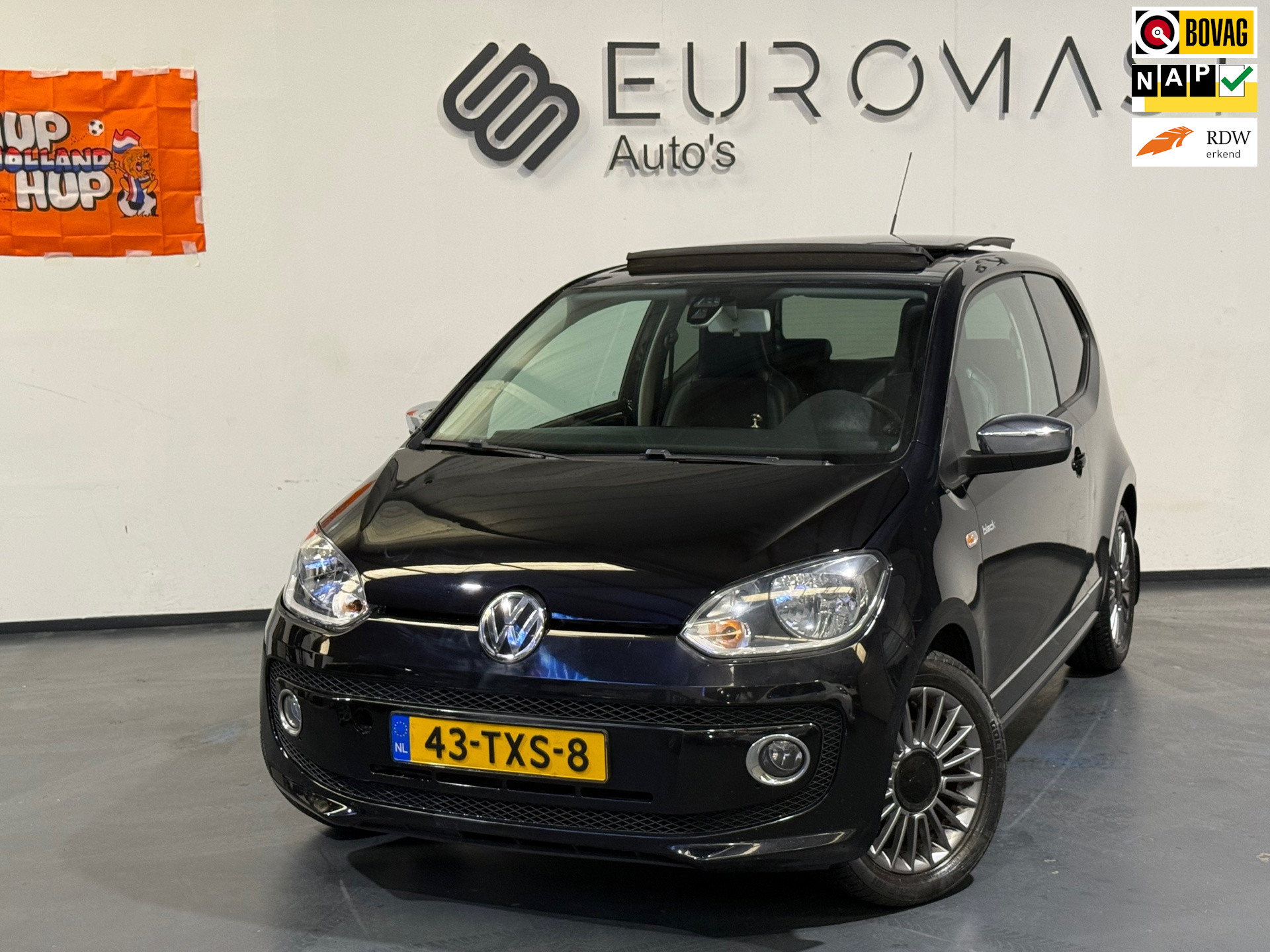 Volkswagen Up 1.0 high up! BlueMotion Schuifdak Airco Cruise Pdc Nieuwe Apk 2012 - voorkant