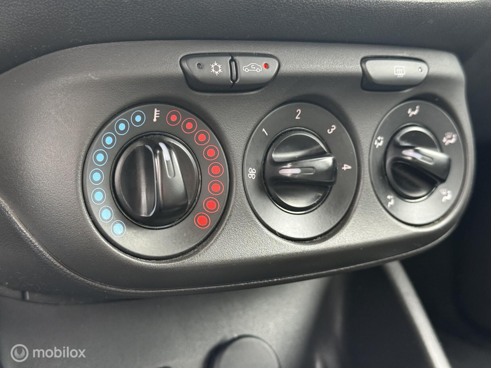 Foto van Opel Corsa-e