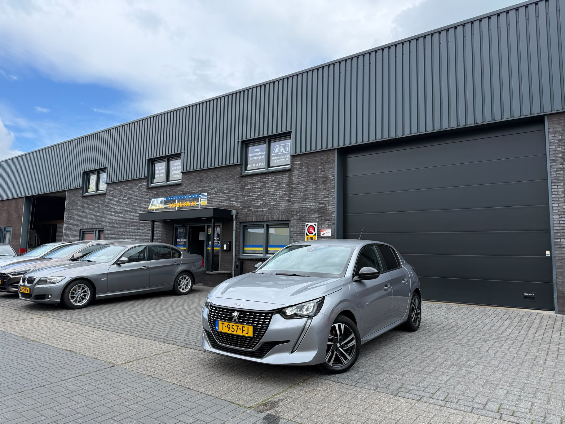 Peugeot 208 75PK Style 2023 - voorkant