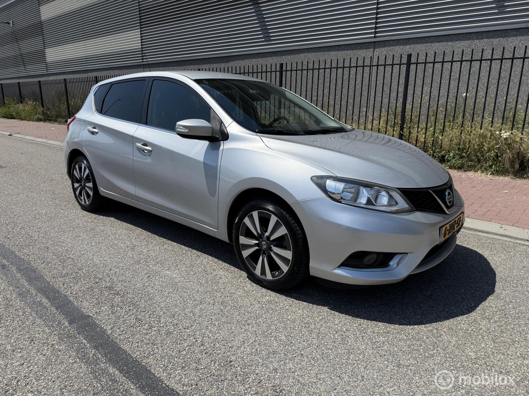 Nissan Nissan Pulsar 1.2 DIG-T Connect Edition 2015 - voorkant
