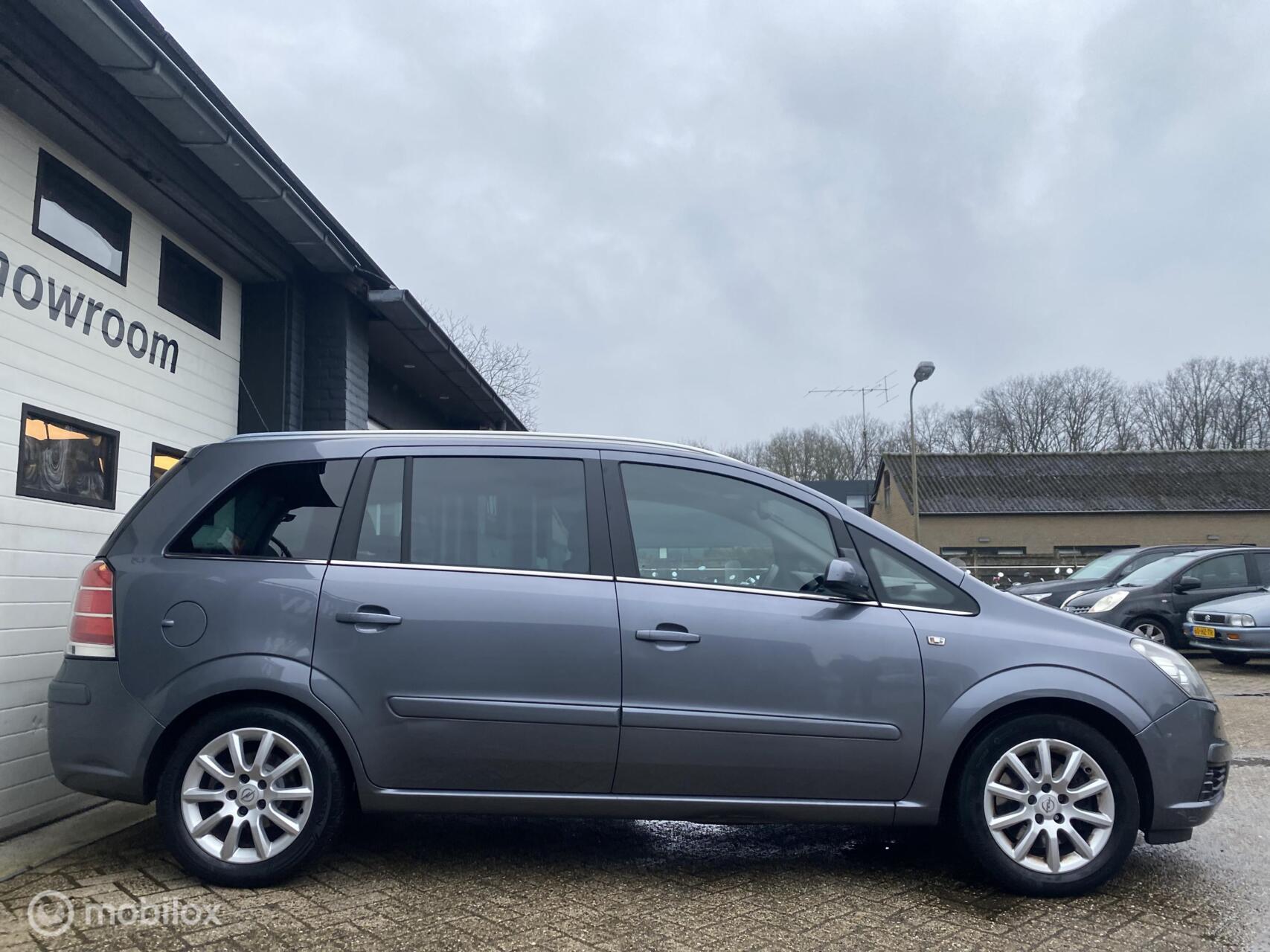 Foto van Opel Zafira