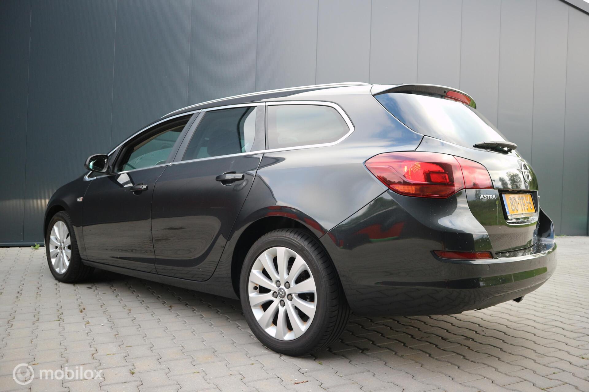 Foto van Opel Astra Sports Tourer