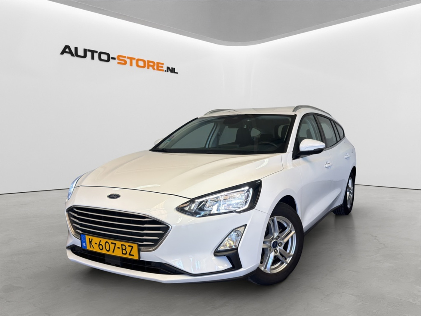 Ford Focus 1.0 EcoBoost Hybrid Trend Edition Business 2020 - voorkant