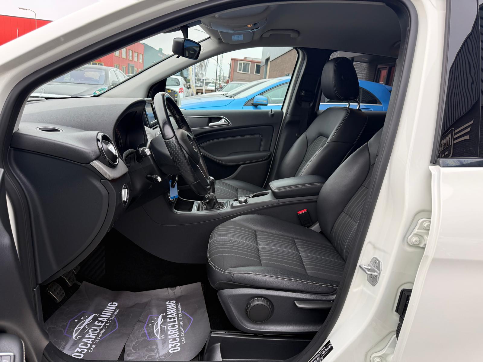 Foto van Mercedes-Benz B 180