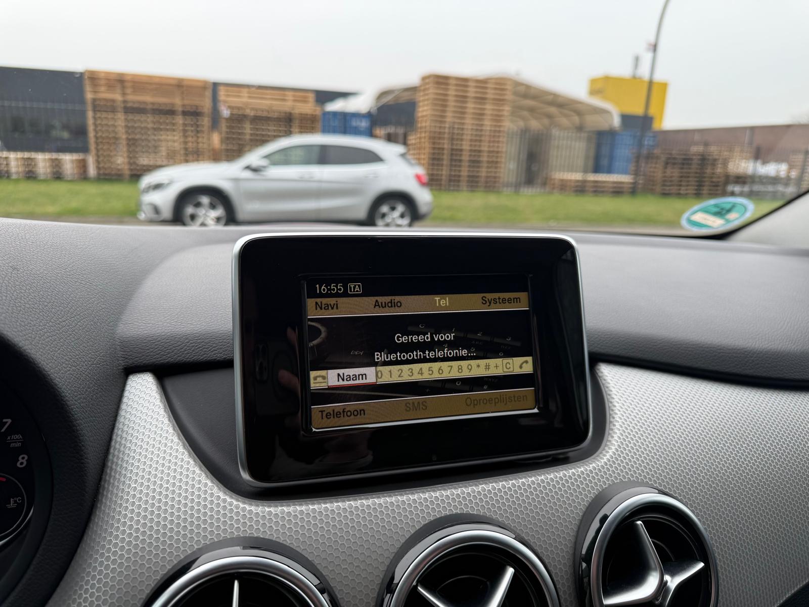 Foto van Mercedes-Benz B 180