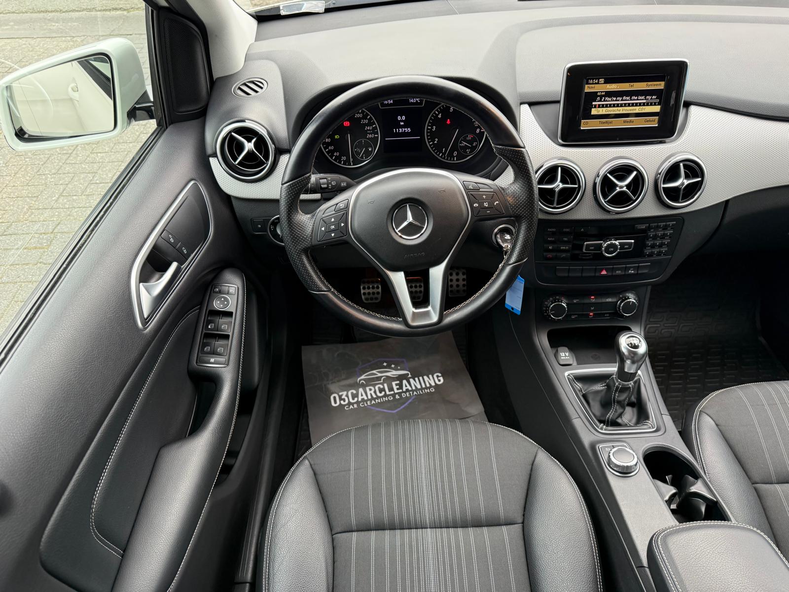 Foto van Mercedes-Benz B 180