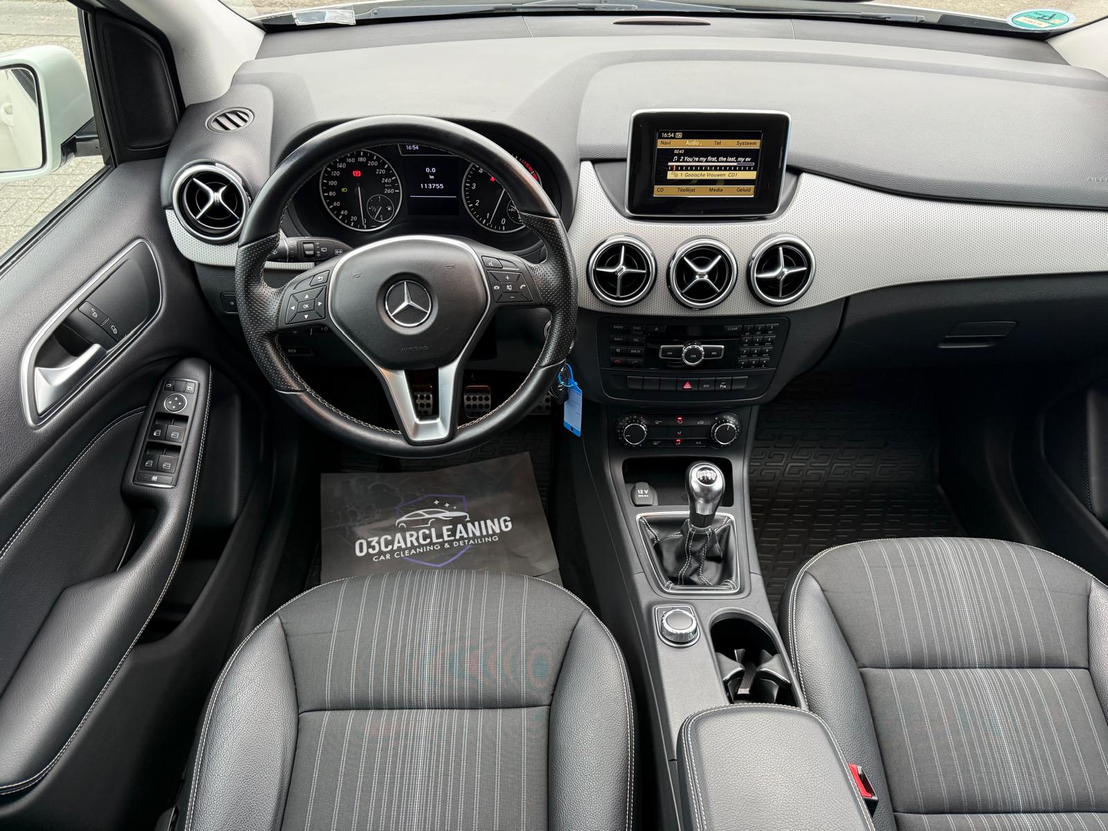 Foto van Mercedes-Benz B 180