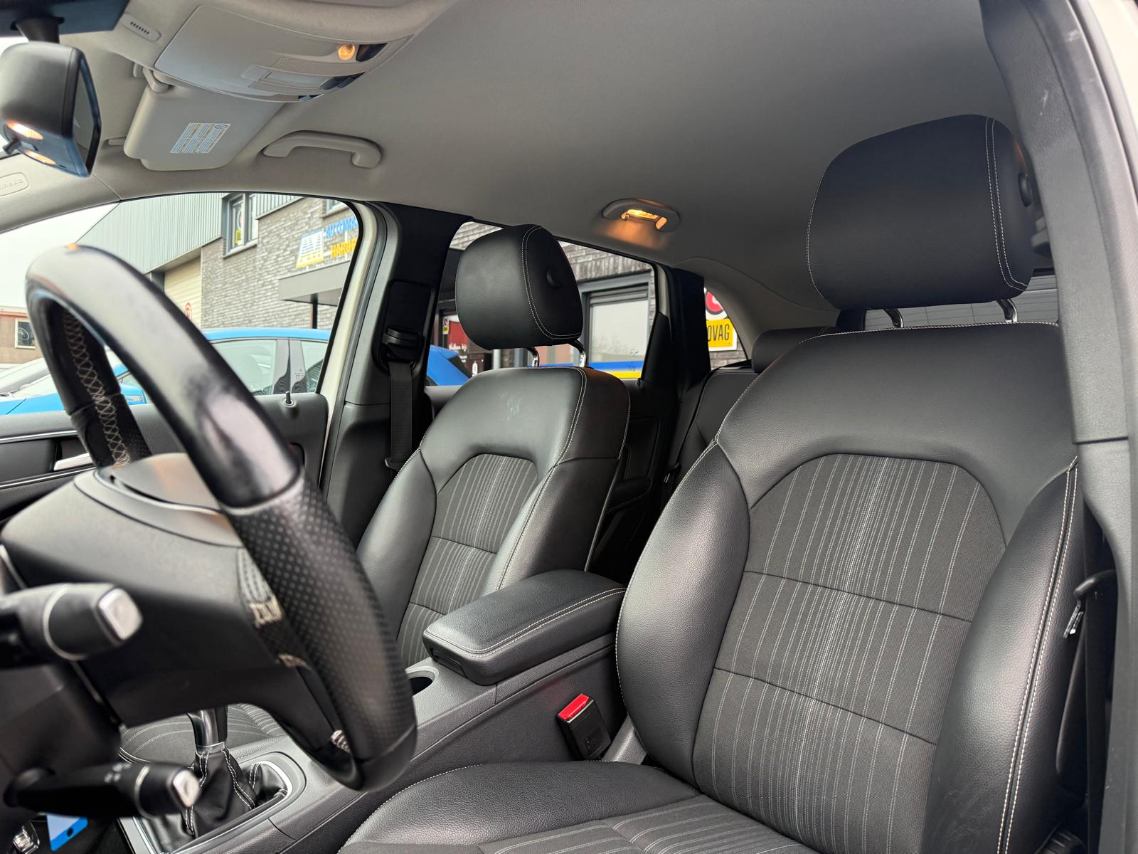 Foto van Mercedes-Benz B 180
