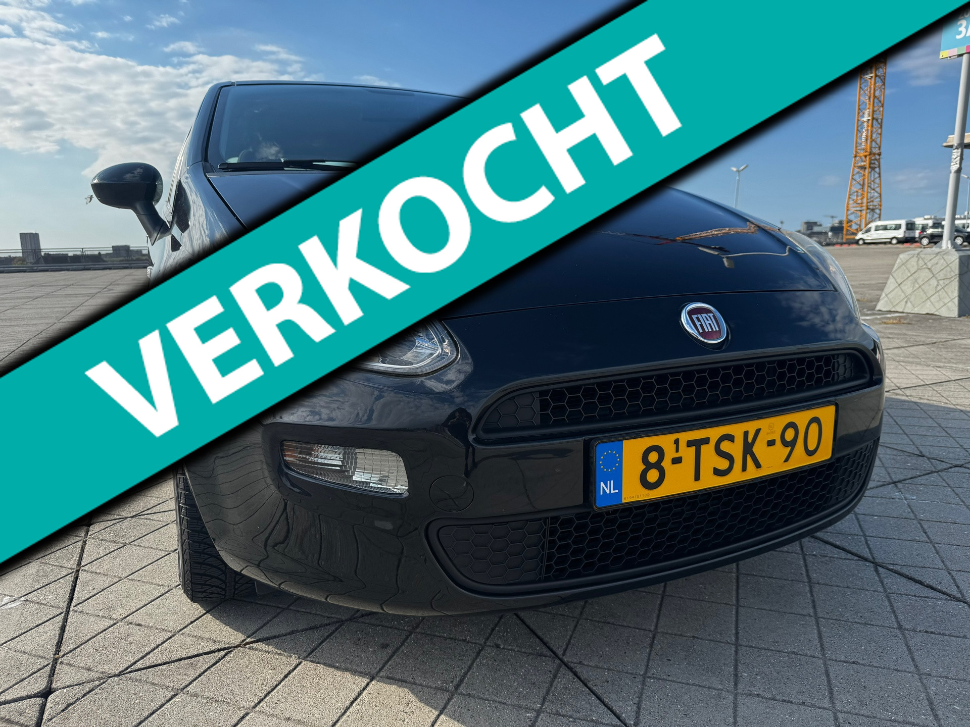 Fiat Fiat Punto 0.9 TwinAir Street AIRCO USB TREKHAAK NAP TOP 2014 - voorkant