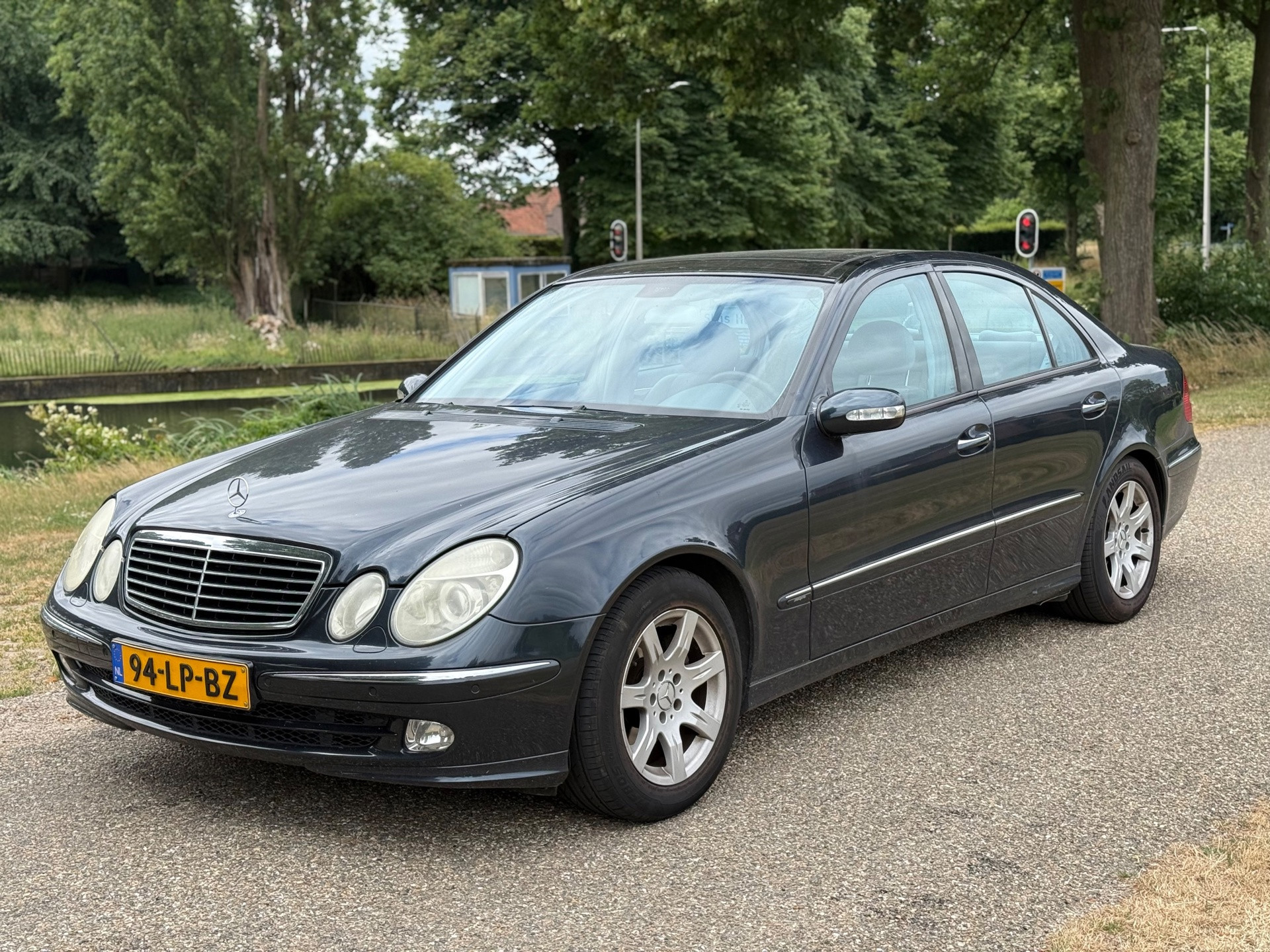 Mercedes-Benz E 240 240 Avantgarde|Automaat|Airco| 2003 - voorkant