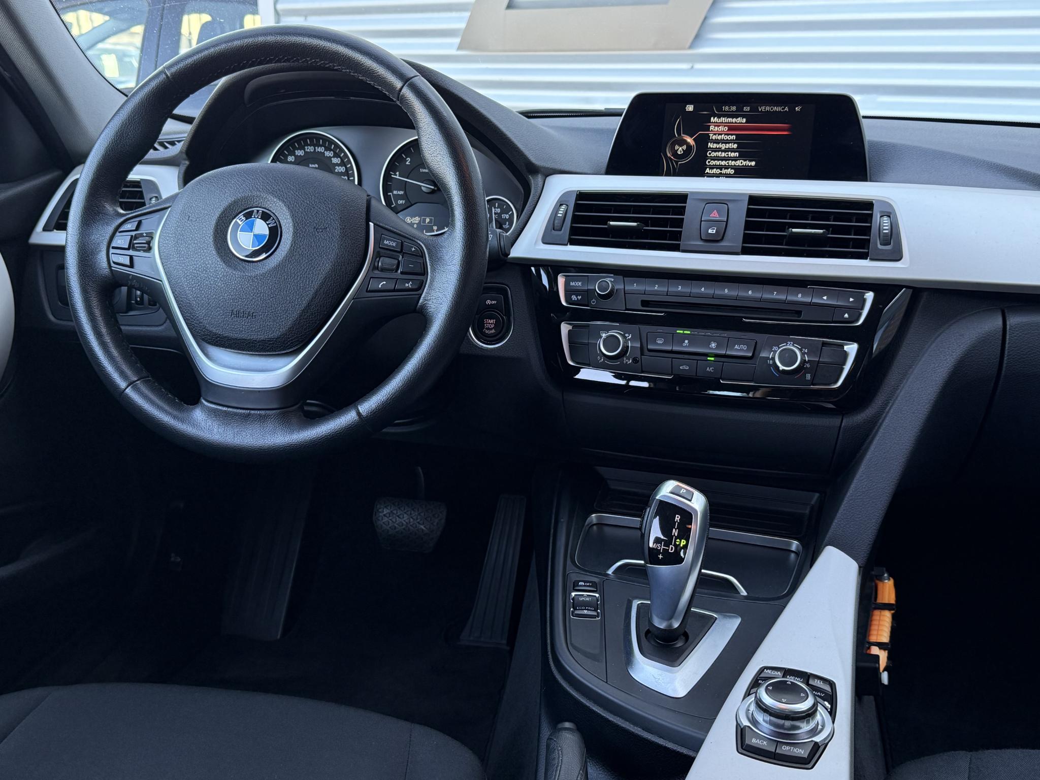 Foto van BMW 318i