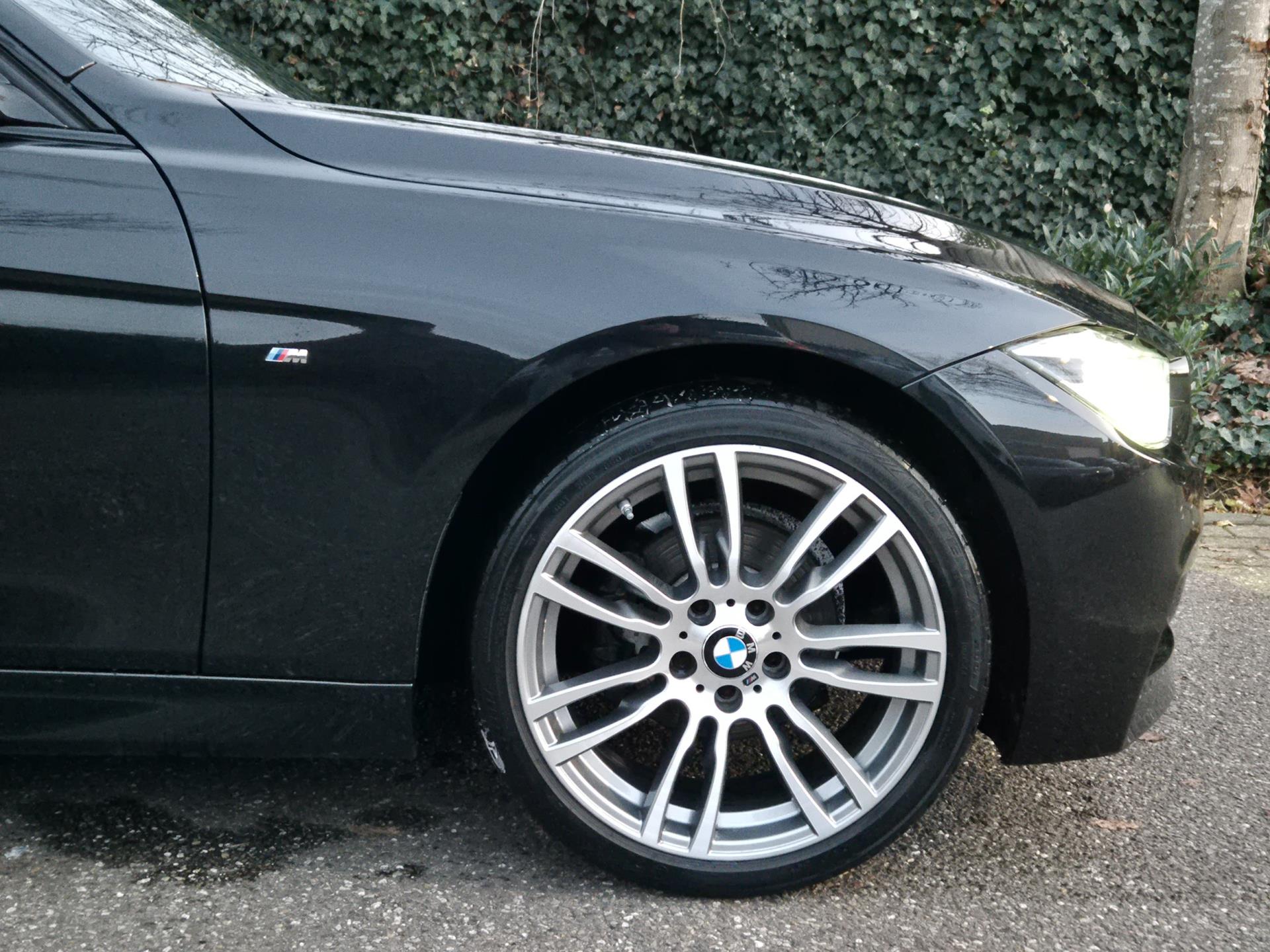 Foto van BMW 320i xDrive