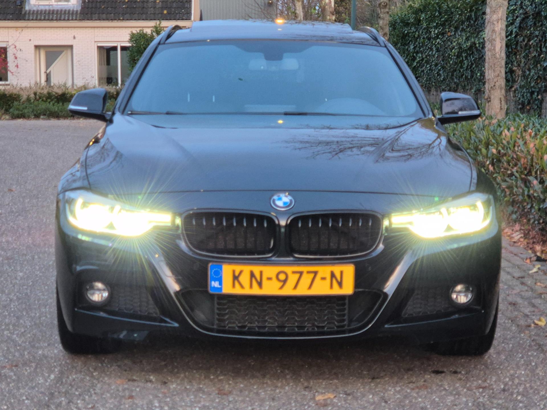 Foto van BMW 320i xDrive
