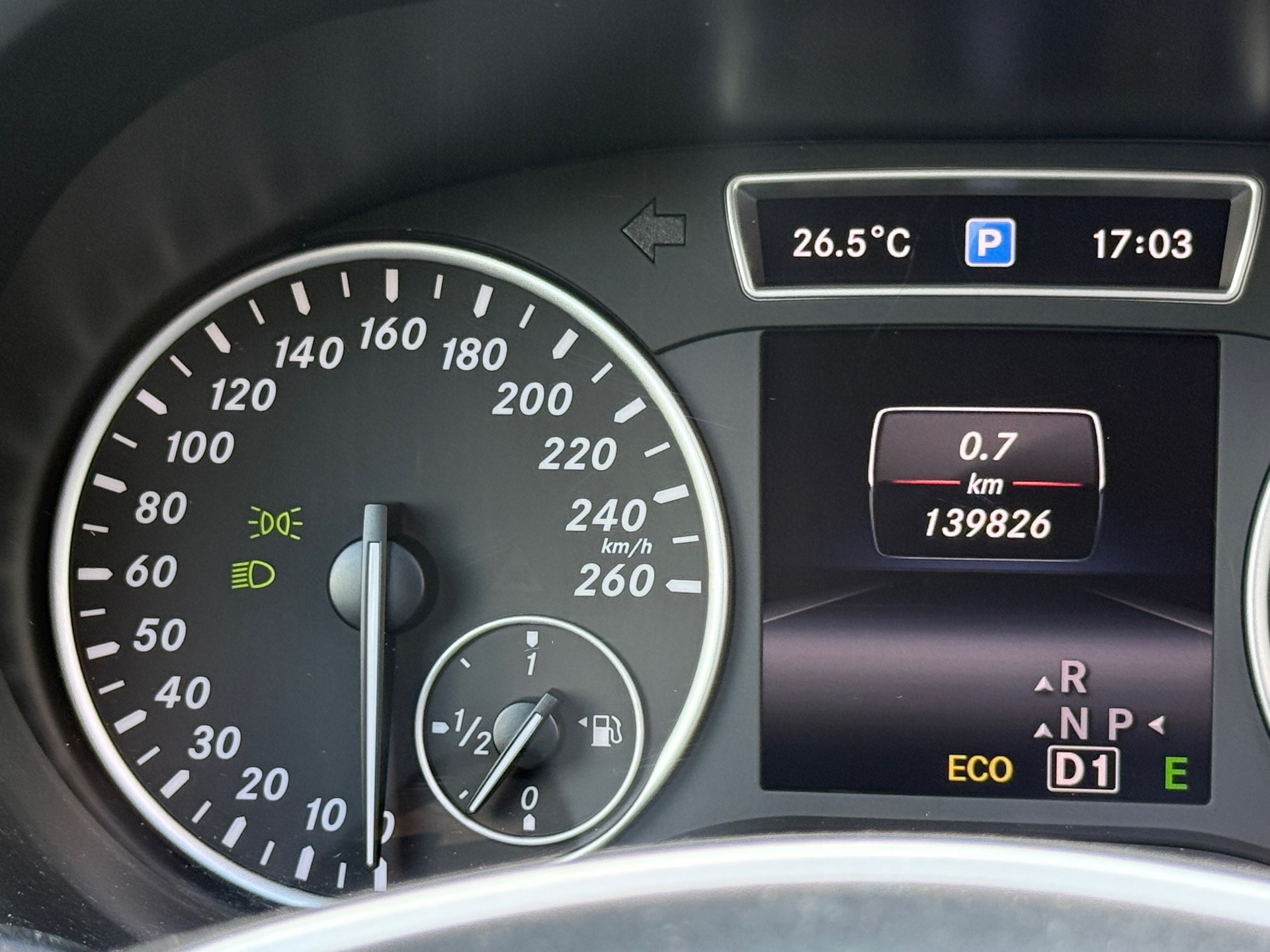 Foto van Mercedes-Benz B 180